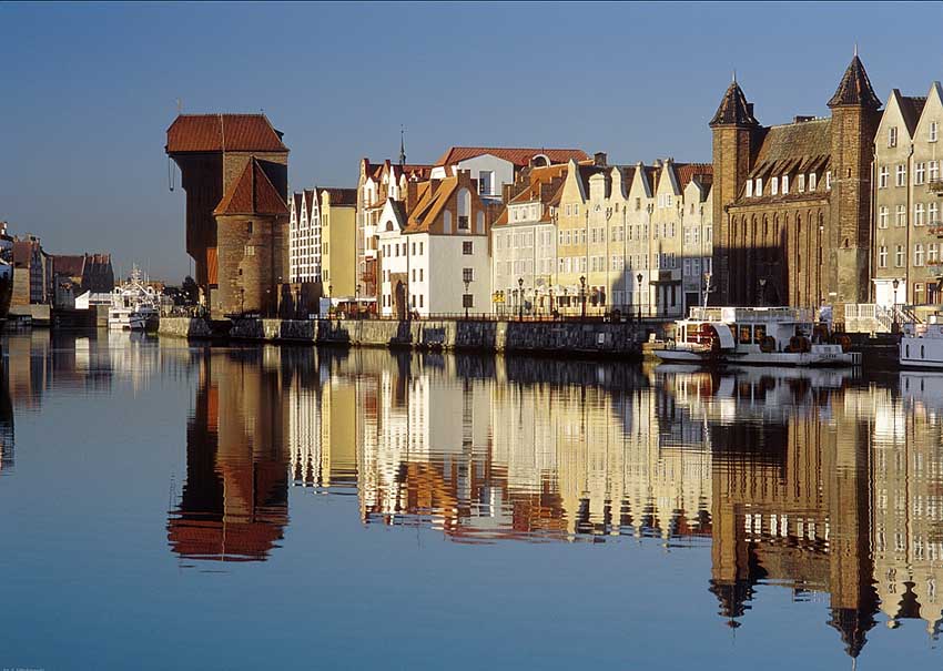 Gdańsk mirrored in the Motlawa River S. Skladanowski